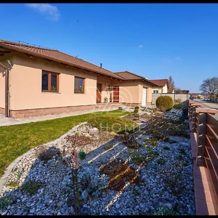 Villa Wellness Close To Prague